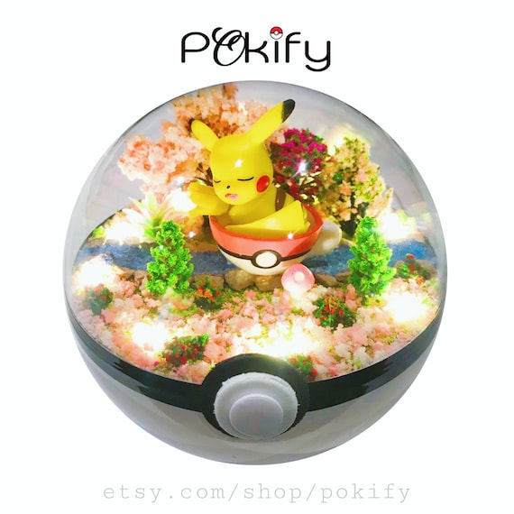 Pikachu's Pokeball