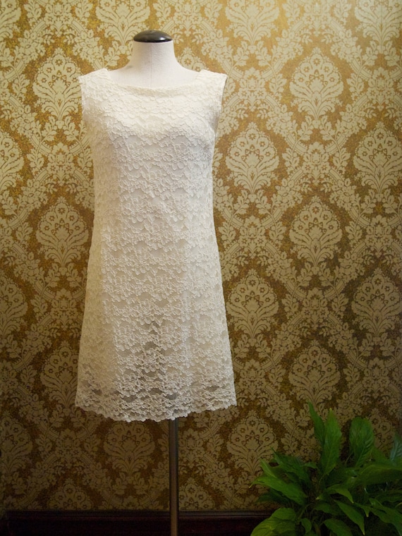 Vintage 1960s Lace Baby Doll Cocktail Dress