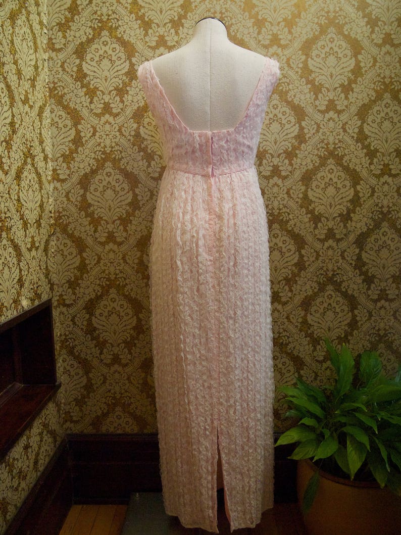 Vintage Pale Pink Sleeveless Scoop Neck Maxi Dress with Lace Overlay