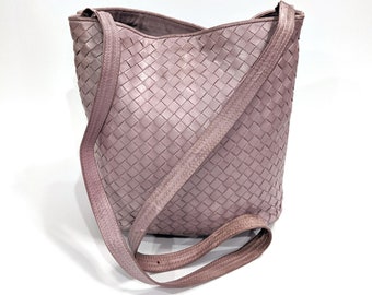 RARE! Bottega Veneta Lavender Intrecciato Leather Bucket Crossbody Bag