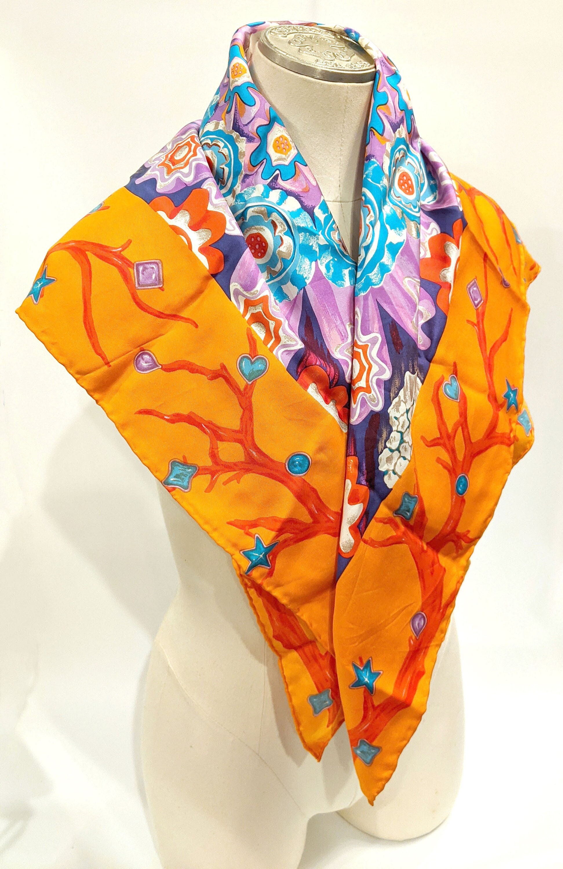 CHRISTIAN LACROIX シルク　スカーフ　クリスチャンラクロワ　絹 🆕️ Authentic CHRISTIAN LACROIX 30th ANNIVERSARY 100% SILK