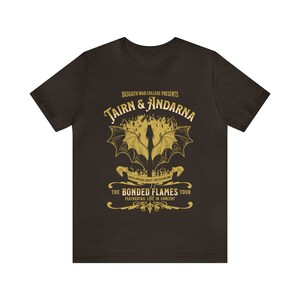 Viertes Flügel Bücherwurm Merch Violet Sorrengail Flügel Anführer Viertes Flügel Hemd Vierter Flügel Tshirt Buch Merch BookTok Merch Viertes Flügel Buch Brown