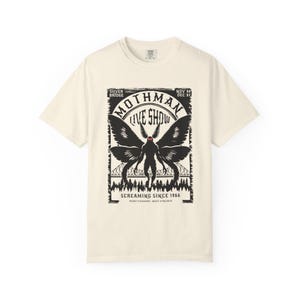 Camiseta Mothman Mothman Cryptid Coisas Estranhas Wendigo Jackalope Caneca Mothman Camiseta Folk Horror Camiseta Pé Grande Camiseta Pé Grande Folk Horror Ivory