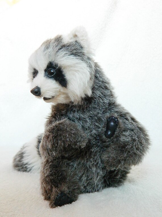 realistic raccoon stuffed animal