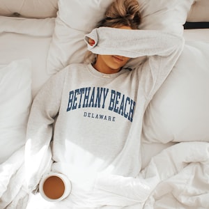 Bethany Beach Sweatshirt, Delaware Pullover, Vintage Varsity Aesthetic, Trendy Travel Destination Gift, Unisex Crewneck Sweatshirt