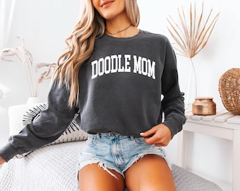 Doodle Mom Comfort Colors® Sweatshirt, Cute Dog Mom Labradoodle Goldendoodle Unisex Crewneck