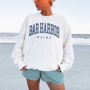 Bar Harbor Maine Sweatshirt, Maine Sweater, Varsity Aesthetic, Trendy Travel Destination Gift, Vacation Pullover, Unisex Crewneck Sweatshirt