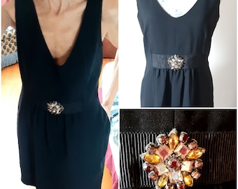 Vestido vintage Valentino Roma de crepé de lana: Joya de Swarovski, Hecho en Italia, Talla M
