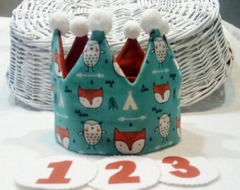 Children's birthday crown, fabric with foxes, owls and teepees, reversible crown, padded and adjustable in size, handmade.