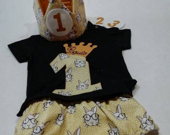 Birthday set in fabric of bunnies with mustard-colored glasses. Fabric birthday crown, personalized gift, creationsleisec.