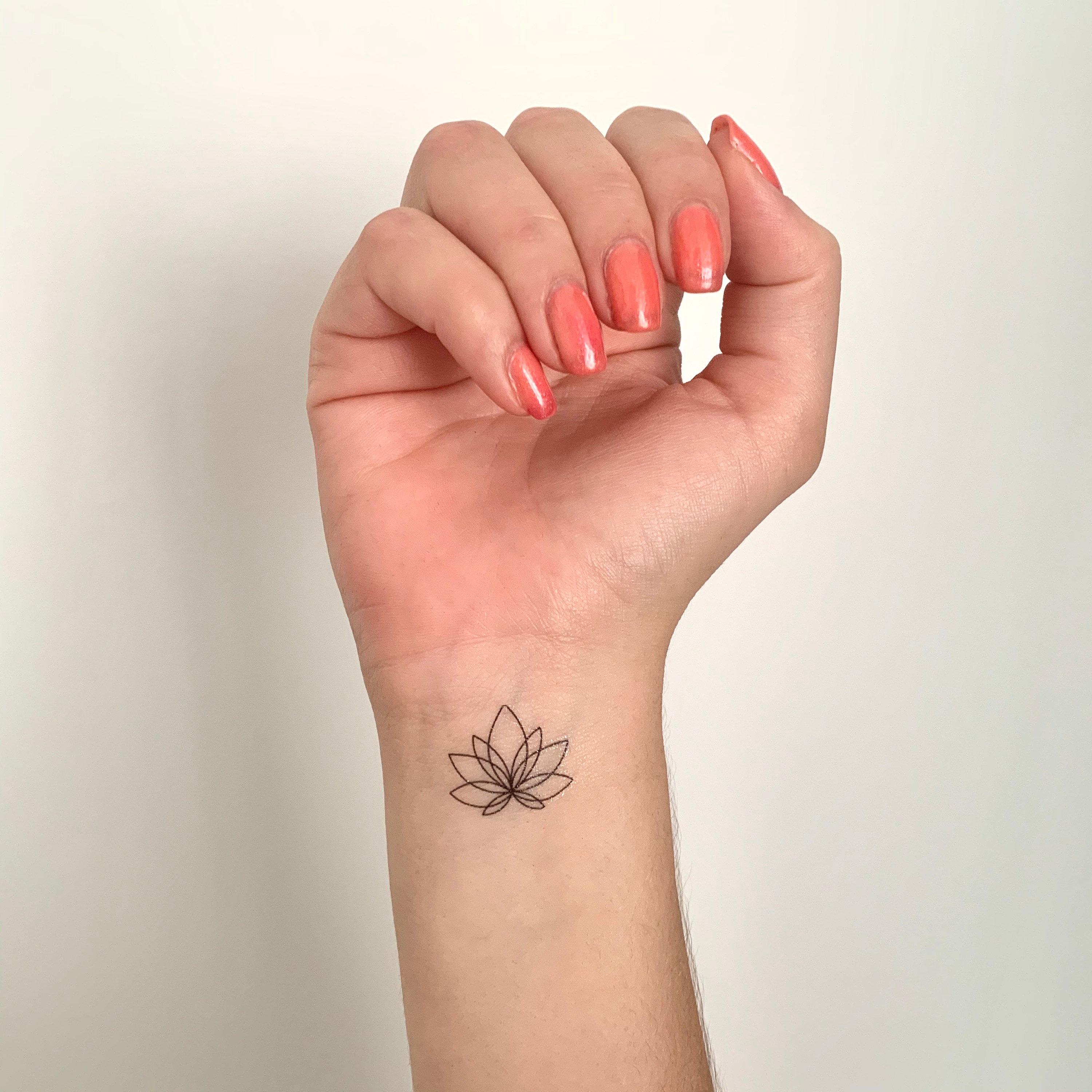 Tatouage Fleur De Lotus Minimaliste Faux tatouage lotus - Etsy France