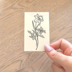 December Birthflower | Narcissus | Poinsettias | Holly Berry (set of 2) - Temporary Tattoo