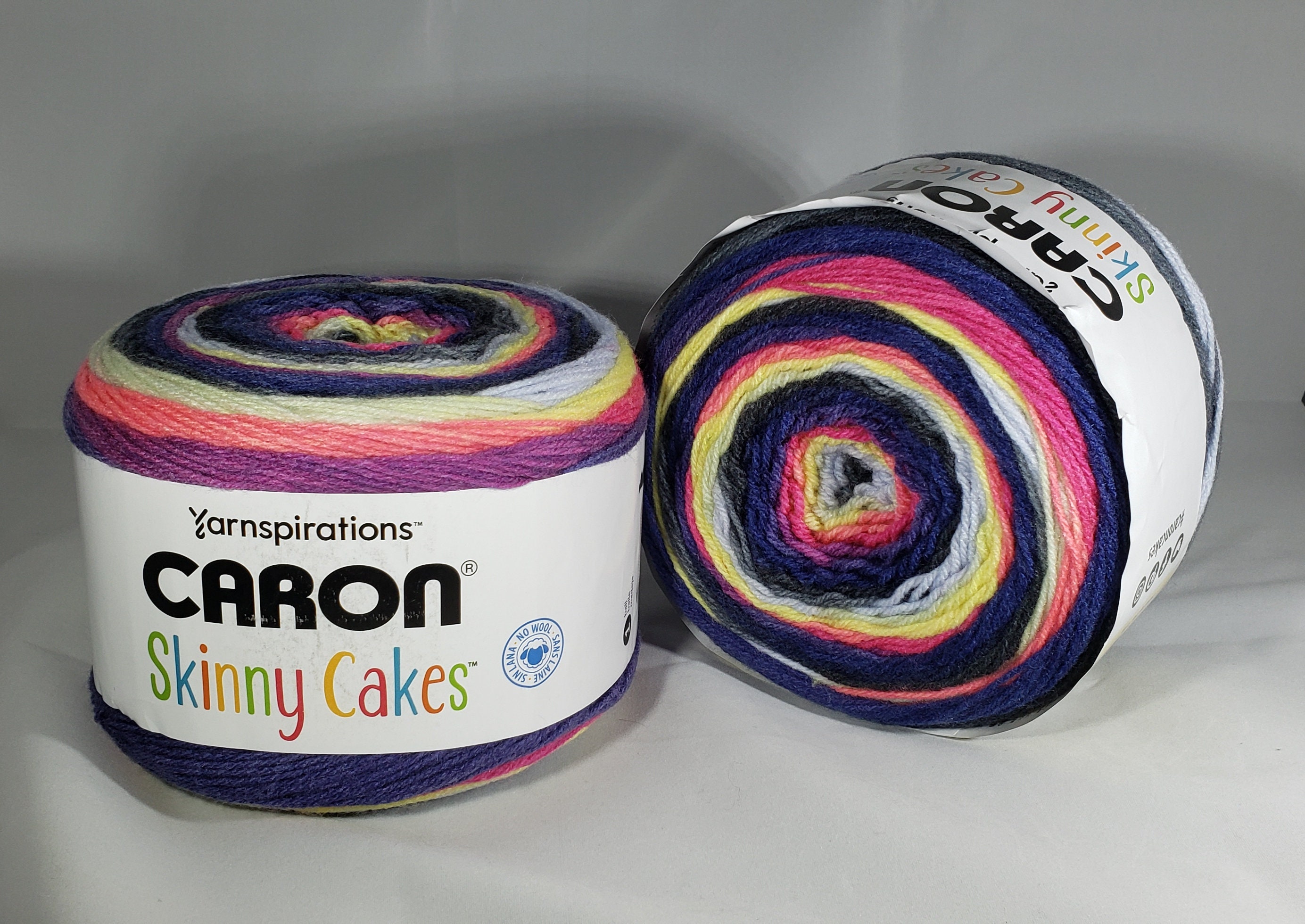 Caron Skinny Cakes Frosted Mint Acrylic Knitting & Crochet Yarn - Flying  Bulldogs, Inc.