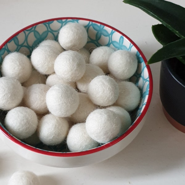 Ivory White 2cm Wool Felt Balls, 20mm Ivory White Felt Balls, 100% Wool, Pom Pom, Wholesale, Crafting, Decoration, DIY, Loose Felt Balls