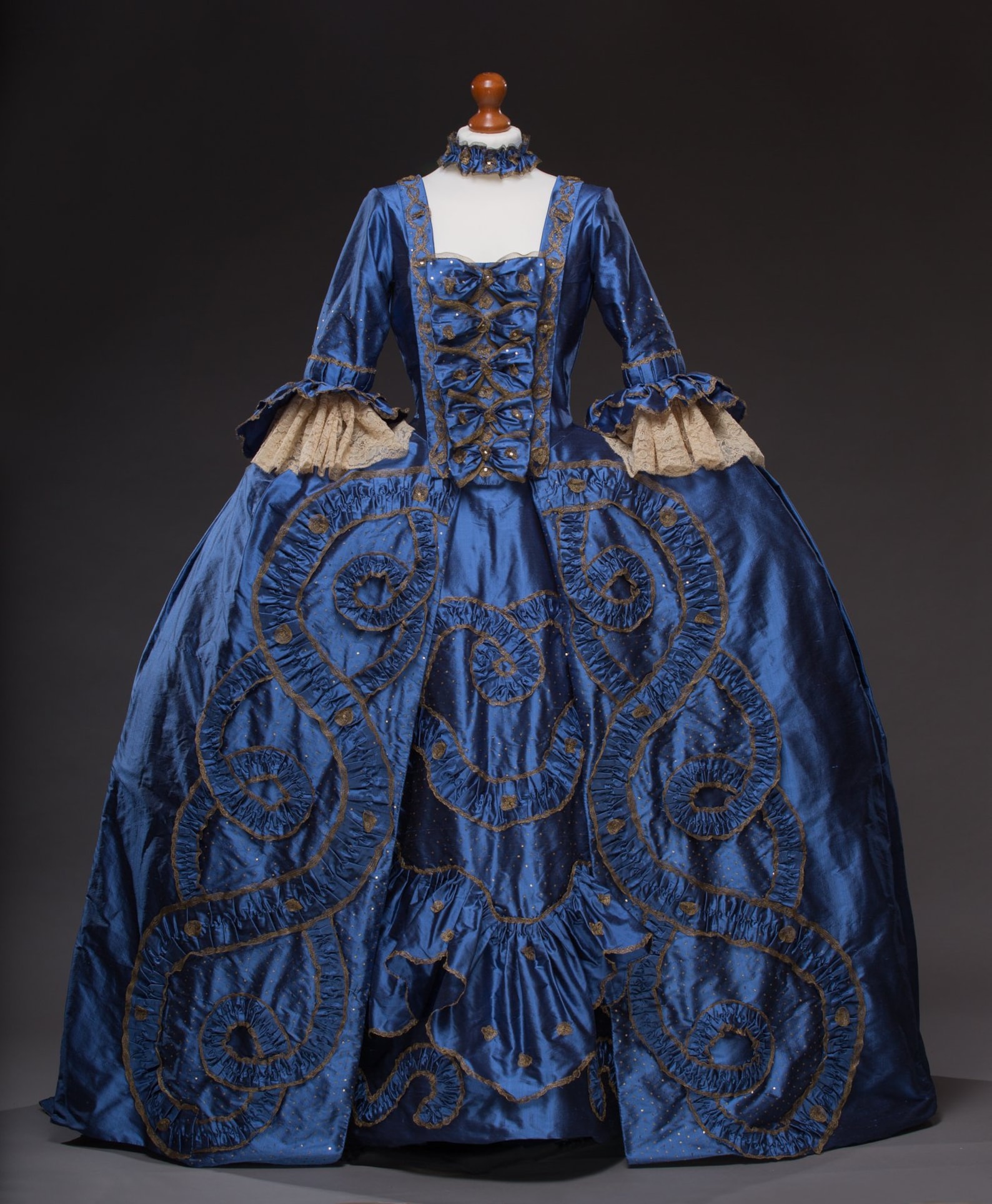 Robe à la francaise 18ème siècle reconstitution de costumes Etsy France Robe à la francaise 18ème siècle reconstitution de costumes Etsy France