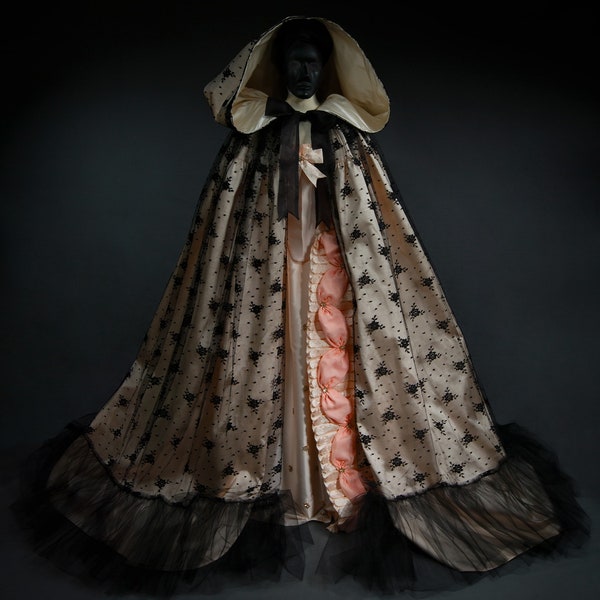 Robe a la francaise 18th century costume reenactment