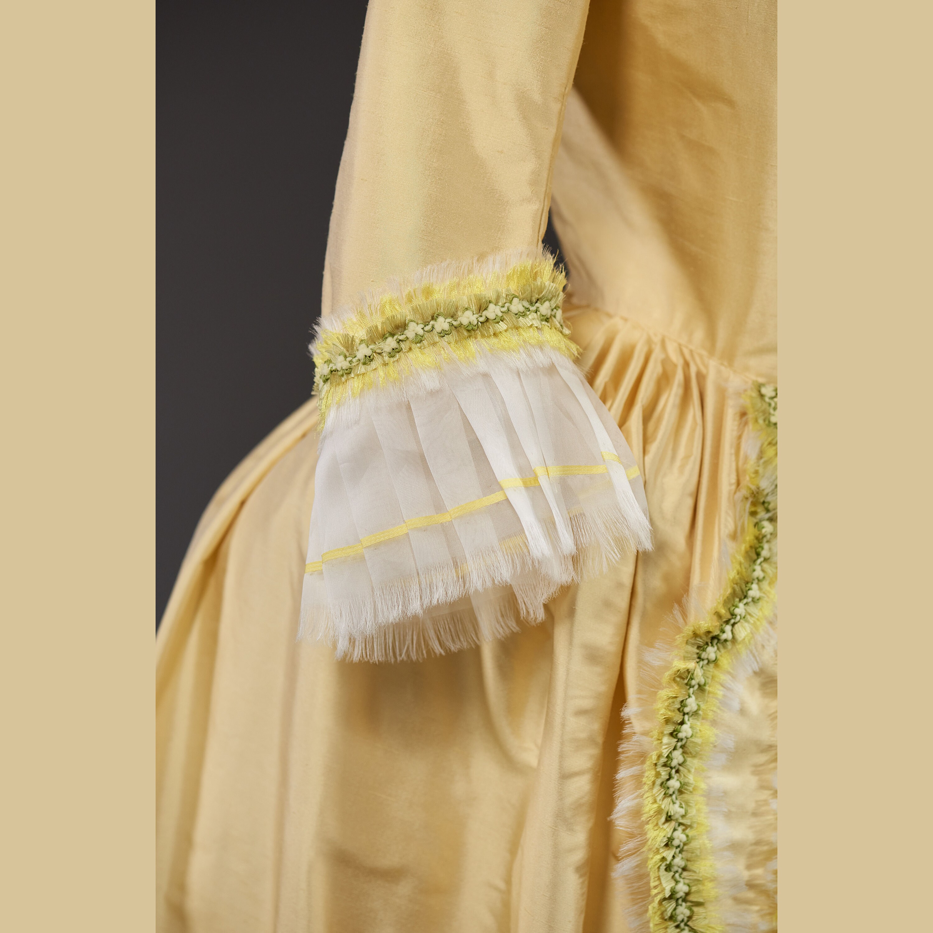 Robe a La Anglaise Dress Gown 18th Century Reenactment Marie Antoinette ...