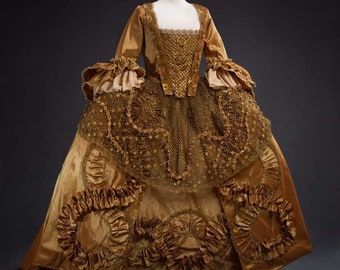 Robe a la francaise 18th century costume reenactment