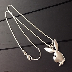 16”,18&quot;,20&quot; or 22&quot; Silver Plated Necklace with Playboy Bunny Charm/US SHIPPER, Free Fast Shipping! 2025 Party Jewelry gift idea rabbit bling