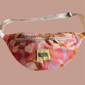 Sac Banane - Abstract pink / SUPERLOVA - Créations Enfants & Adultes