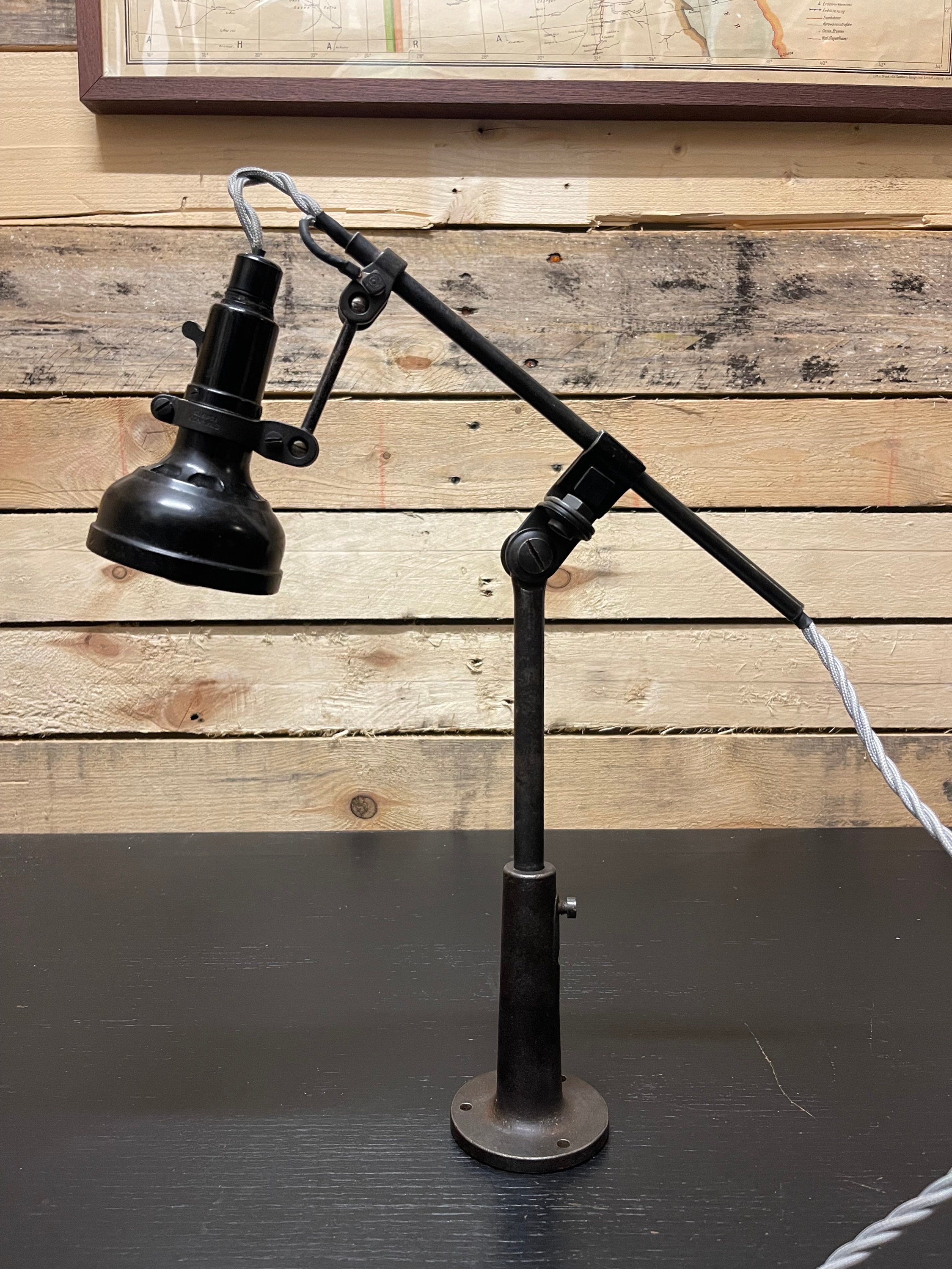Industrial Singer Sewing Machinist Factory Task Lamp Light, 1920s for sale  at Pamono