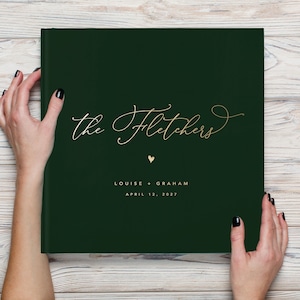 Libro de visitas para bodas en color verde bosque. Libro de visitas para bodas personalizado. Libro de visitas Polaroid. Libro de visitas personalizado. Idea para libro de visitas para bodas en invierno. DH1A