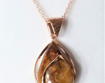 Georgous 20" Pertersite Cabochon necklace on Copper setting and Rose gold Chain PJB889