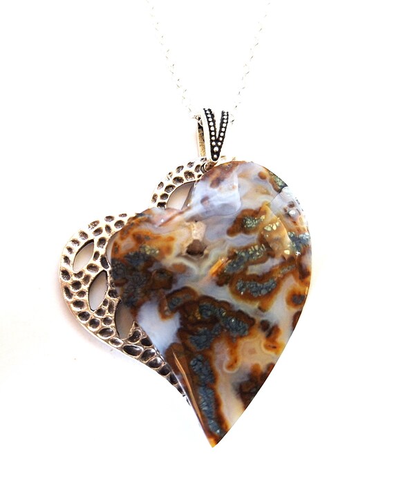 ハート型・瑪瑙 ハート形は愛のしるし！！ ブラジル産『瑪瑙（メノウ）』〈アゲート