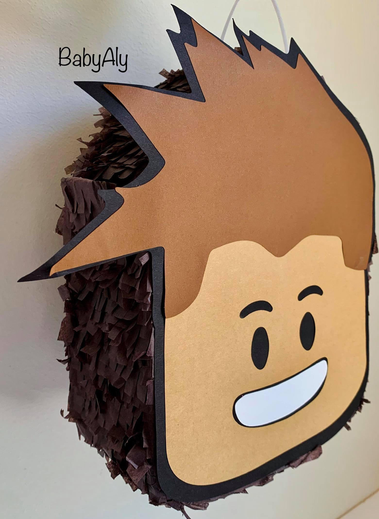 Roblox Ropa personalizada por el jefecito👦 de esta piñata 😍😍 y