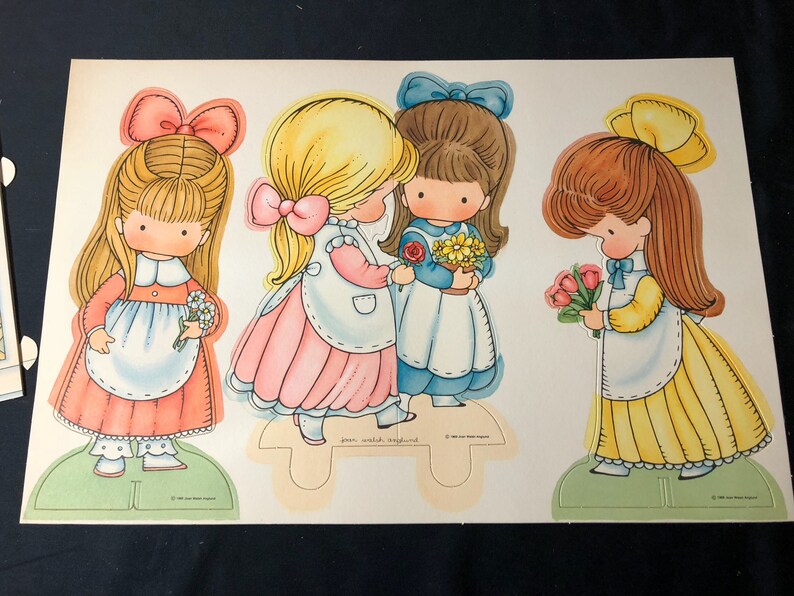Happy Times 1969 Joan Walsh Anglund /& Hallmark Centerpiece