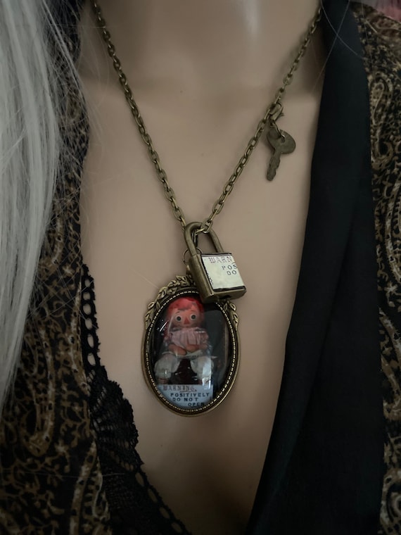 Annabelle necklace discount