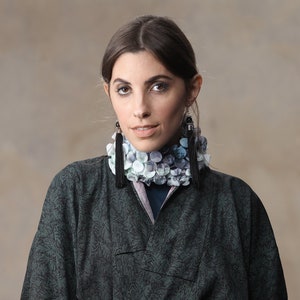 Modeschmuck für Frauen, Stoff-Halskette, Schal-Halskette, Boho-Accessoire, Statement-Halskette, Textilschmuck, einzigartiges Mutter Geschenk