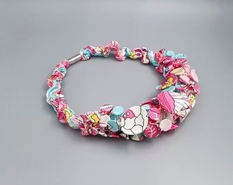 Collier Textile, Textile Jewelry, Unique Bib Necklace, Colorful Fabric Necklace, Handmade Fabric Necklace, Bold Statement Necklace, Handmade