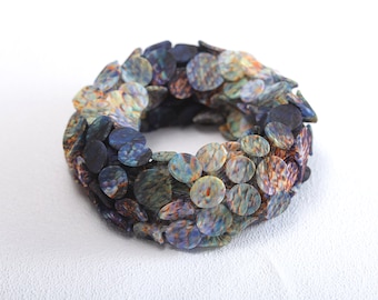 Handgemaakte stoffen ketting, avant-gardistische sieraden, extra grote ketting, dikke ketting, colsjaal, chokersjaal, maximalistische herfstaccessoires