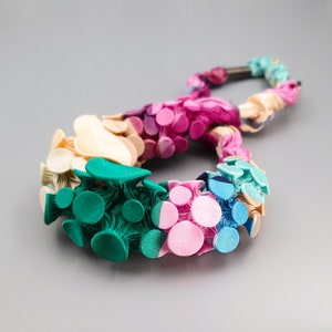 Collier Textile, Textile Jewelry, Handmade Fabric Necklace, Unique Bib Necklace, Colorful Necklace, Fabric Necklace, Bold Statement Necklace