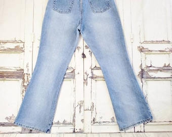 Vintage Y2K Bell bottom wide Leg jeans Button Fly Jeans Made in the USA Women's size 29  11/12