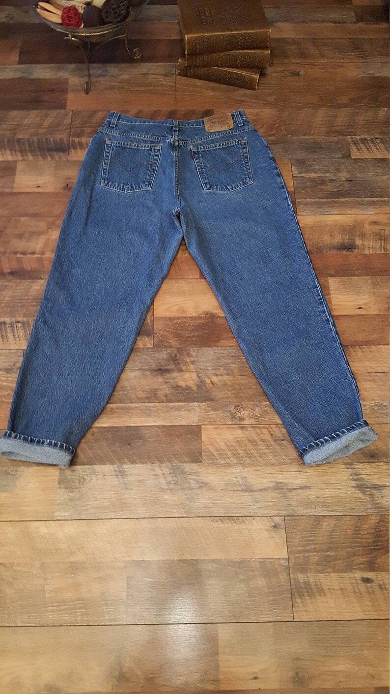 tapered leg mom jeans