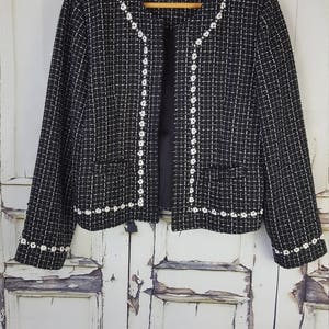 Vintage Christopher & Banks Tweed Black and White Cropped Jacket Blazer Women's size Medium M image 4