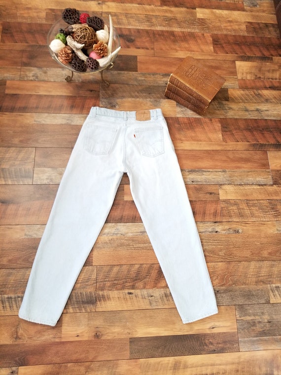 levi mom jeans light wash