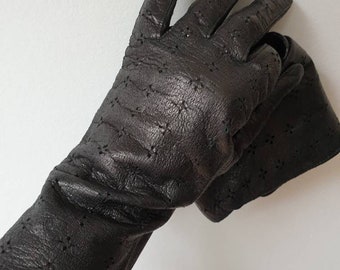 Vintage black soft leather driving gloves.
