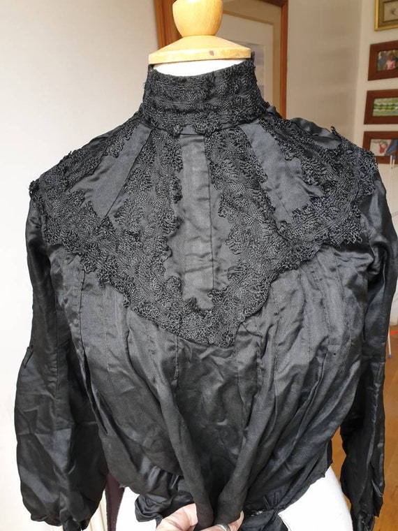 Beautiful original Edwardian/Victorian satin silk
