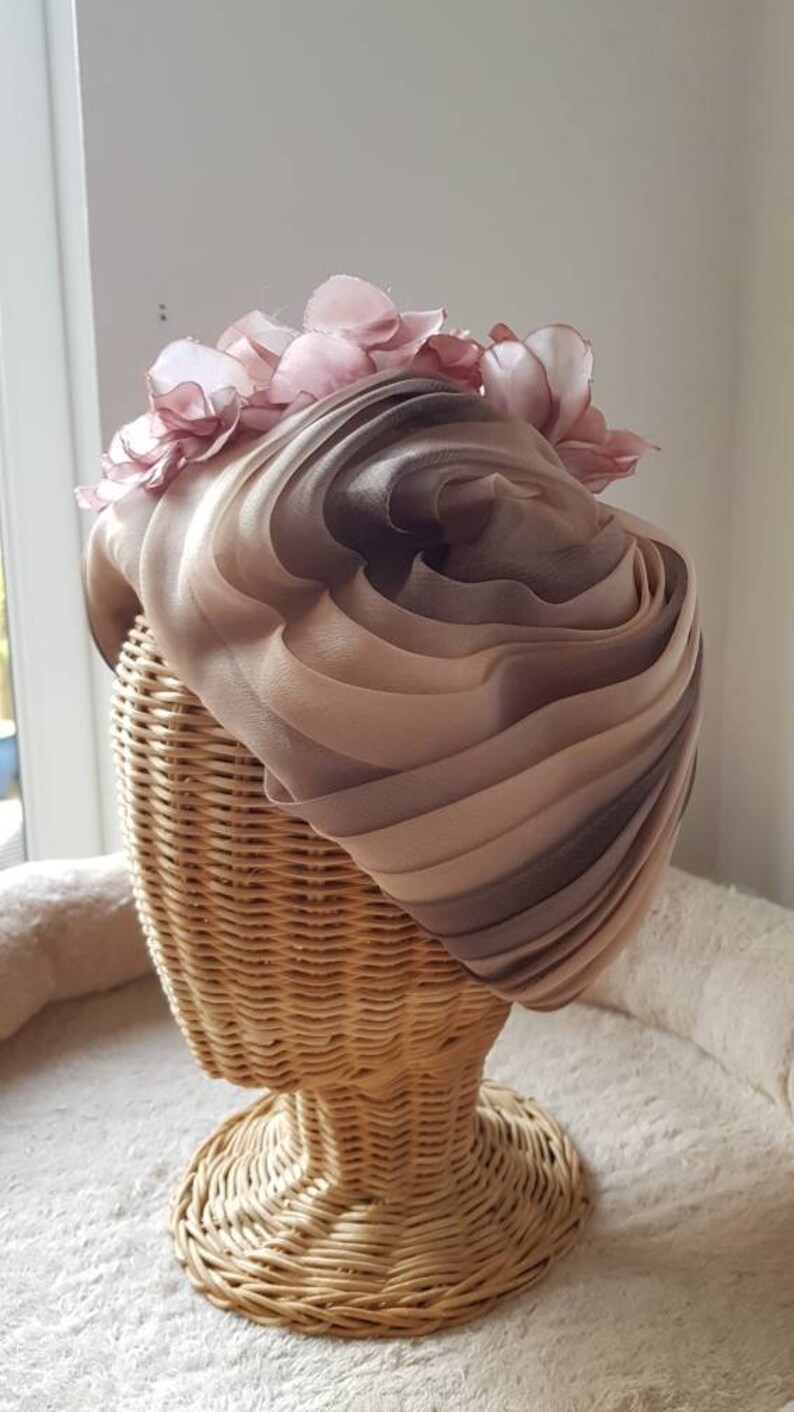 Stunning floral pink Vintage 1950s hat.