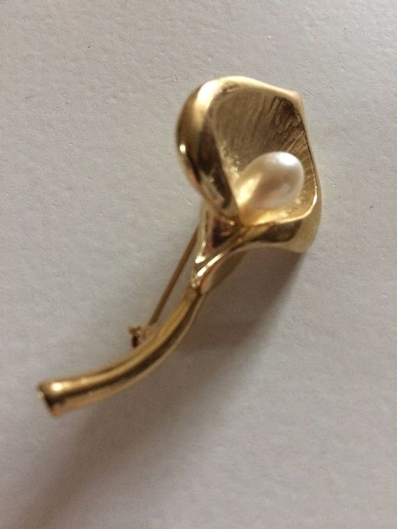 calla lily brooch