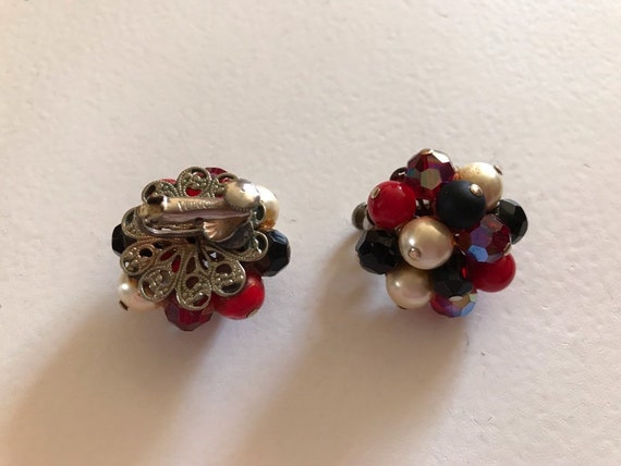 VENDOME Cluster Screw Back Earrings, Red & Black … - image 9