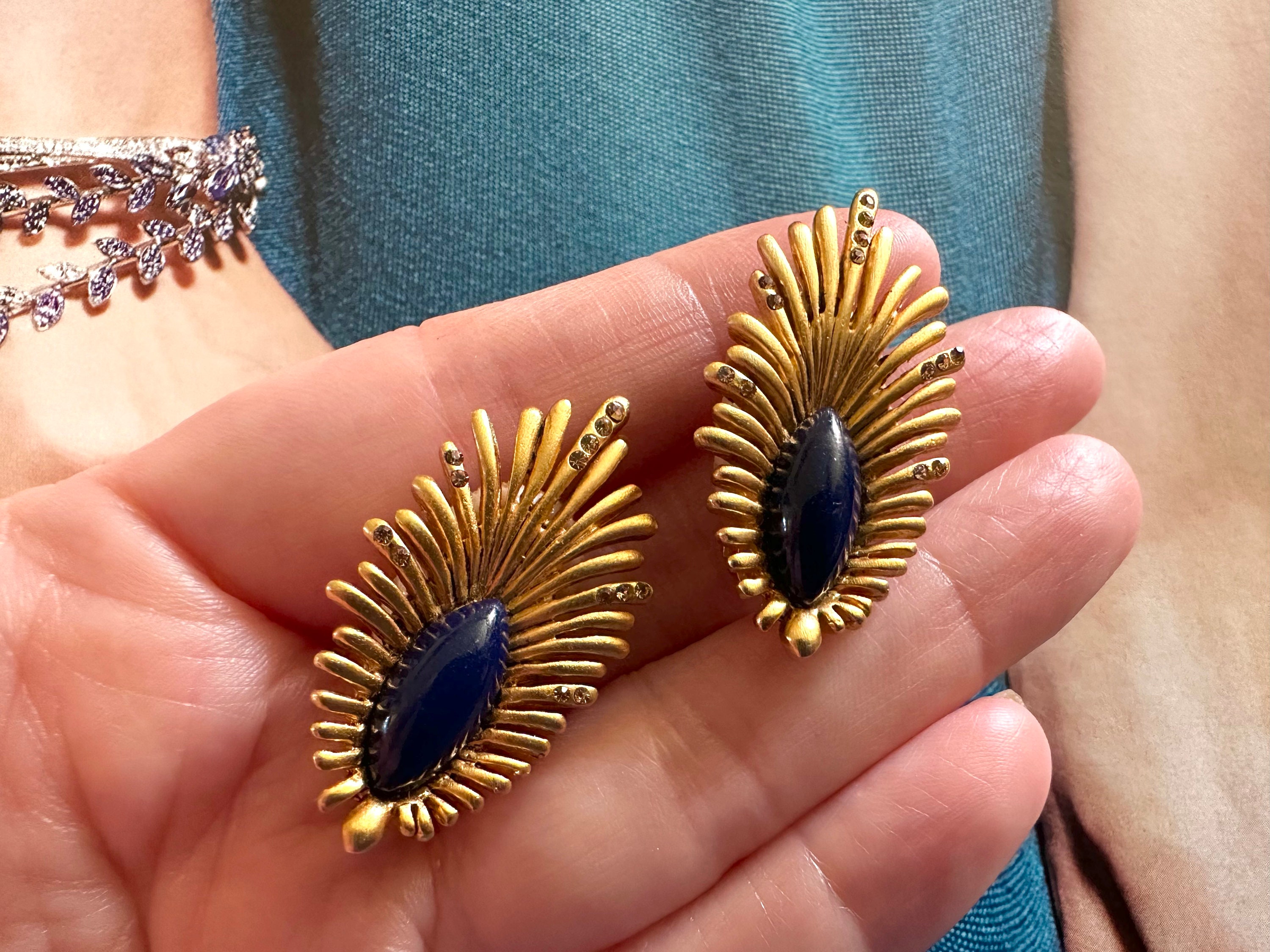 Oscar de la 2024 renta flower earrings