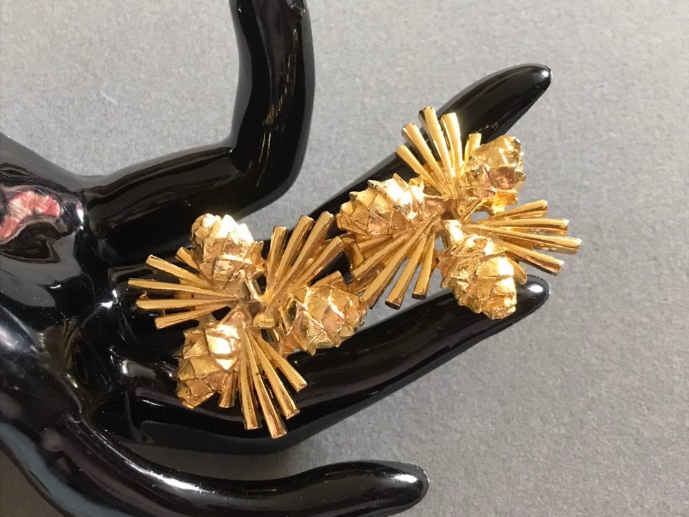 MIMI DI N Gold Tone Belt Buckle, Pinecones & Pine Needles  display picture 2