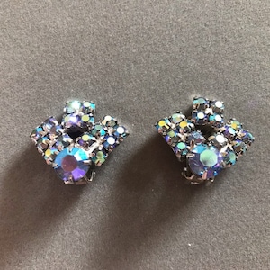 Blue Aurora Borealis Rhinestone & Silver Metal Clip On Earrings, 1960s Vintage