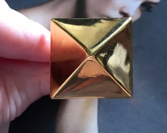 Kenneth Jay Lane Gold Metal Pyramid Ring, KJL Statement Ring, 1990s Vintage Pyramid Ring, U.K Size T.5