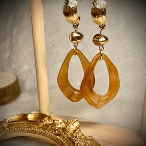 Brass stud with teardrops dangle earring