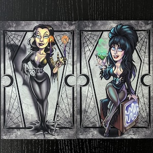 PINUPS of the DARK - Illustrations cartes fini doux 8.5"x5.5" ensemble de 2 pièces (inspiré de Vampira & Elvira)